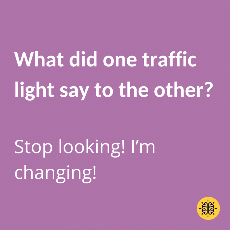 Mit mondott az egyik közlekedési lámpa a másiknak